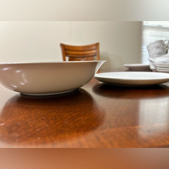 Castlecourt Fine China 🐝 - Picture 8 of 12